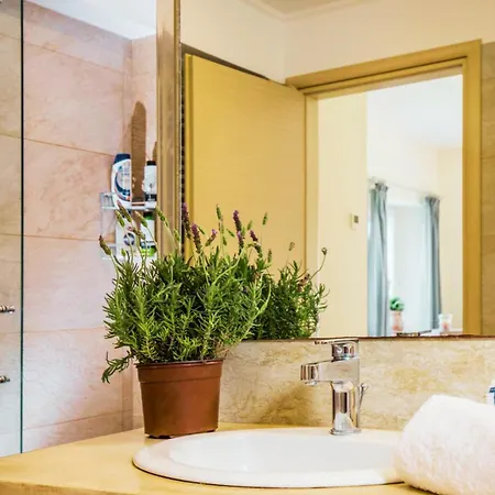 Quality Brand Villas: Luxurious 6br Monaco With Infinity Pool In Parikia (Paros)